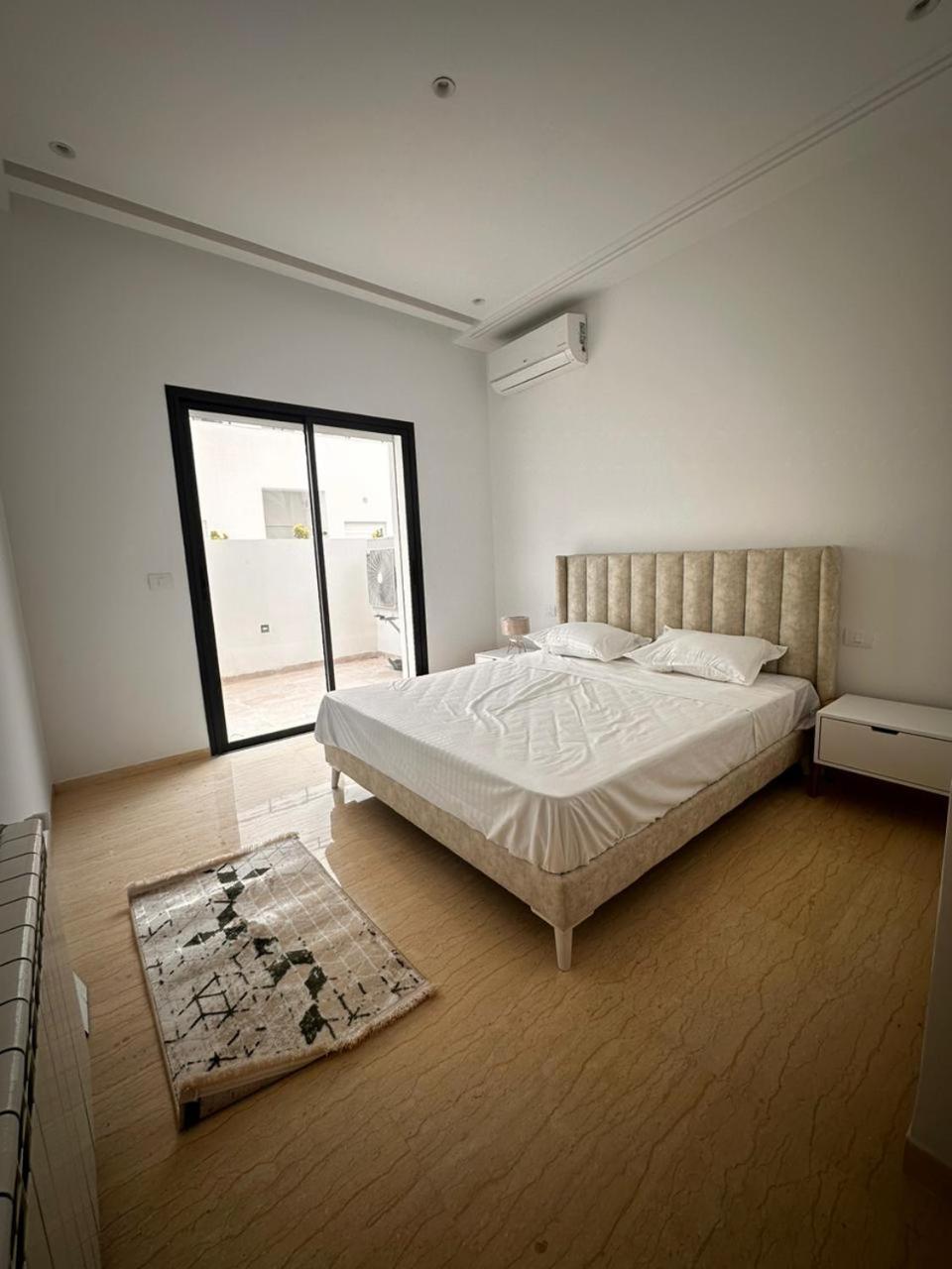 Apartment Joli A Jardin De Carthage